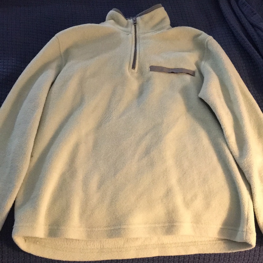 Light Green Sporty Pullover